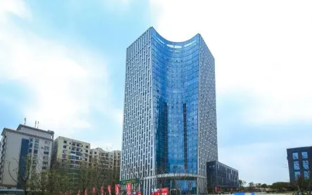 Vienna Hotel (Wuhan Aeon Jiangxiaketing Metro Station)