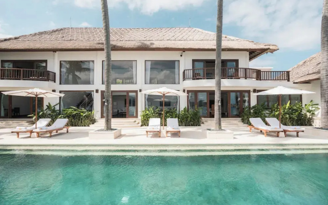 Villa Blanca by Alfred in Bali