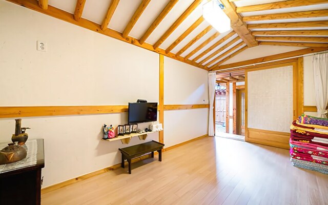 Jeonju Jeongga Hanok Pension