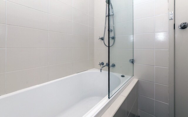 Bay Parklands, Townhouse 9, 2 Gowrie Avenue