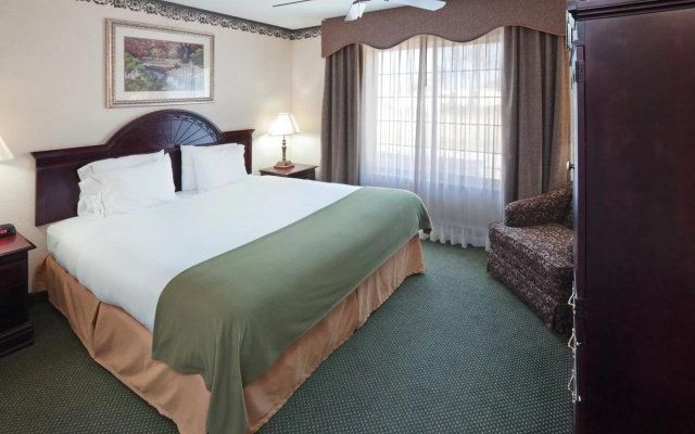 Holiday Inn Express Hotel & Suites Gainesville by IHG