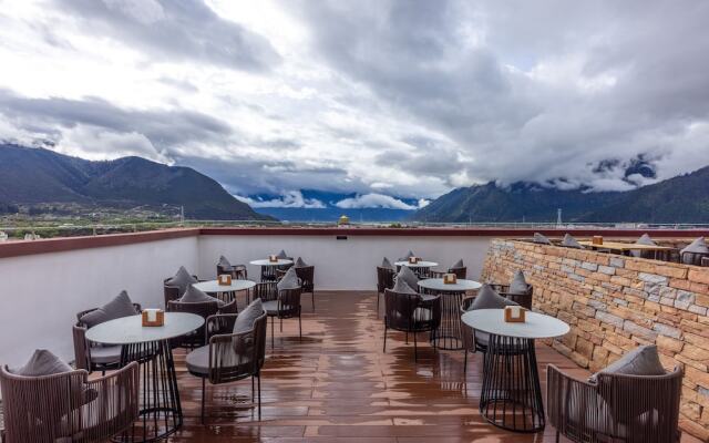 JOVE MOUNTAIN UrCove Nyingchi Hotel