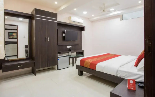 Oyo 8882 Pishori Residency