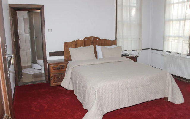 Toprakçiler Mansion