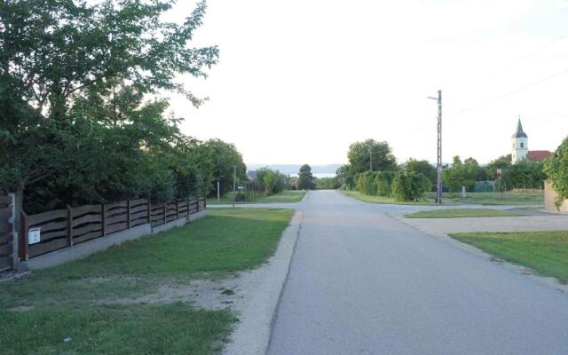 Apartment in Zamardi - Balaton 40474
