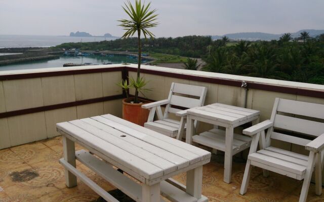 Sansendai Sea View B&B