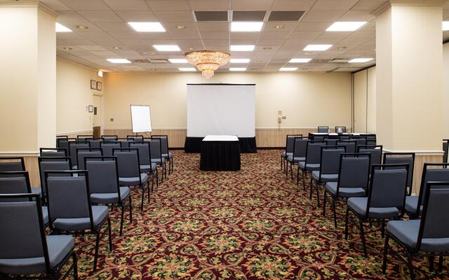Holiday Inn & Suites Chicago - Downtown by IHG