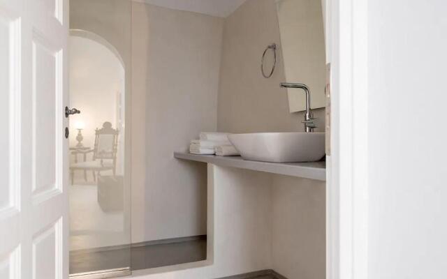 Casasantantonio 18th Century Luxury Mansion