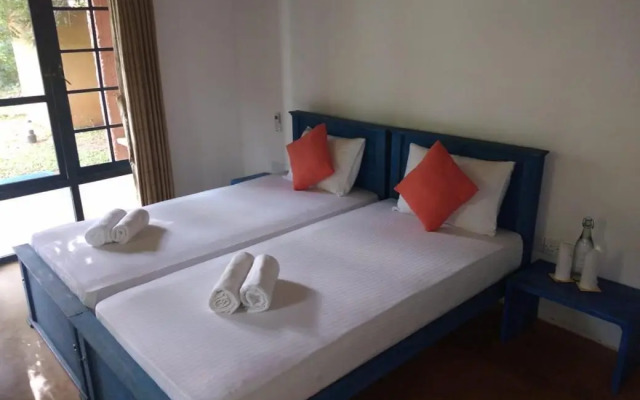 Gaia Lake Bungalow, Kandalama