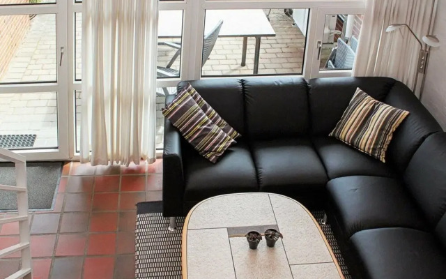 6 Person Holiday Home in Blavand