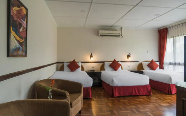 Shah's Village Hotel