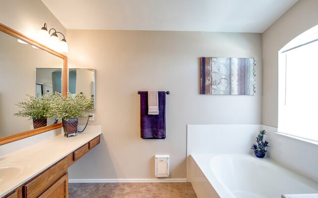 Ironwood - 3 Br home by RedAwning