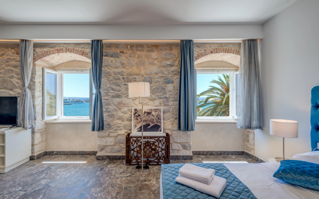 Palms Promenade Luxury Rooms