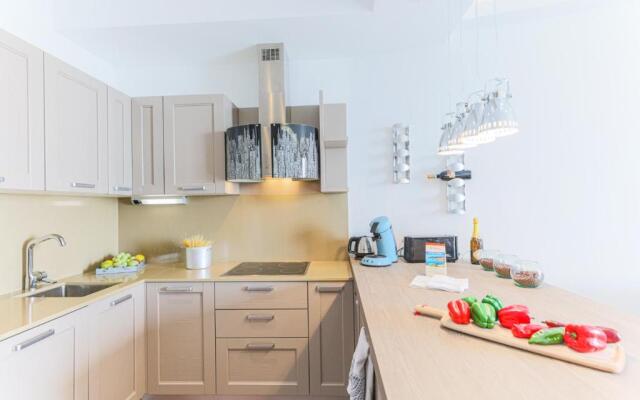 BAMBOO PLAGE AP4220 by Riviera Holiday Homes