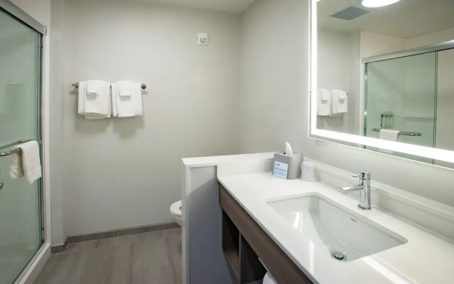 Holiday Inn Express & Suites Pensacola Airport Nor