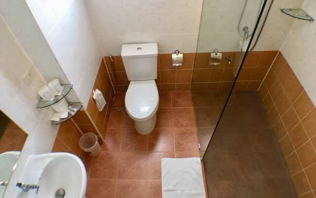 Trat Center Hotel