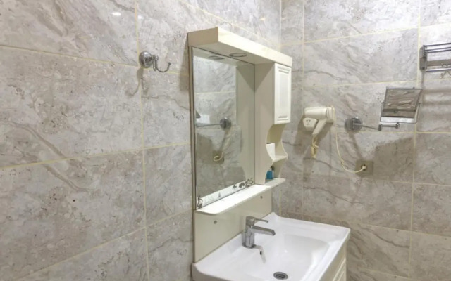 Eleon Hotel