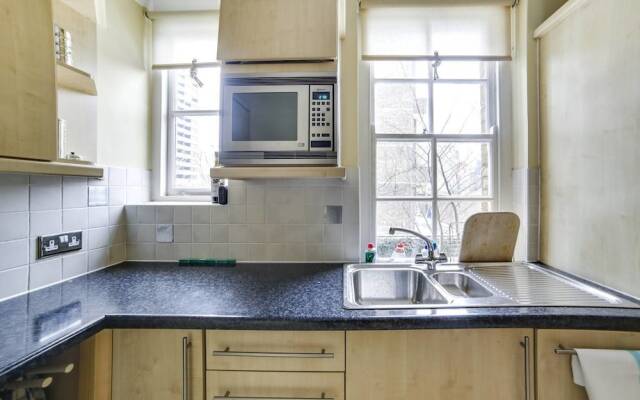 Bright Spacious 2BR Home Near Victoria