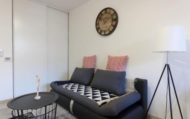 Appart climatisé - Parking gratuit - Balcon - CAPTURA