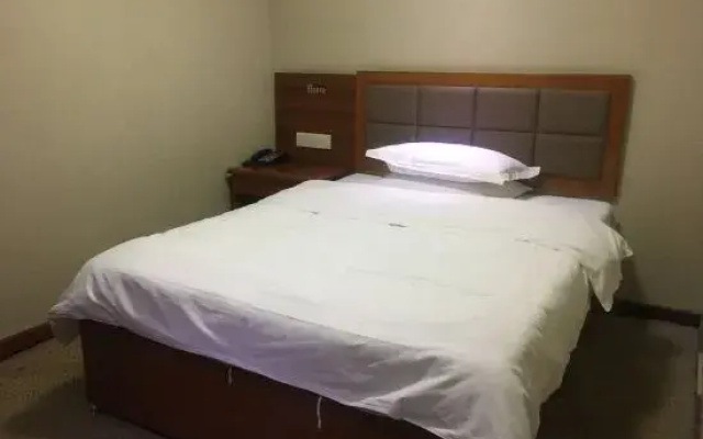 Jinzhong Holiday Business Hotel (Shaqu Court Military District General Hospital)