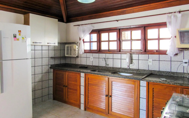 Casa com 4 Suítes, Piscina, Área Gourmet e Wifi