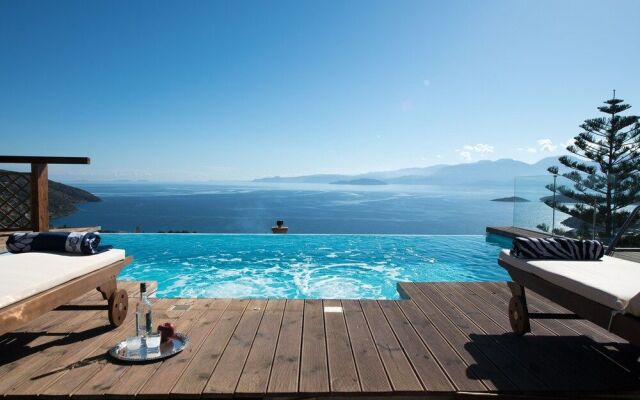 Villa Mirabello Suites