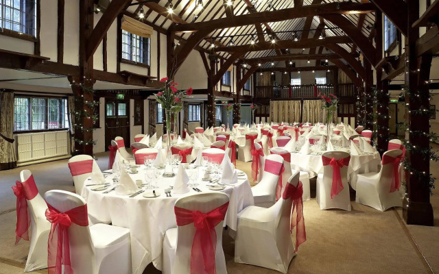 Sunday Box Hill Burford Bridge Hotel