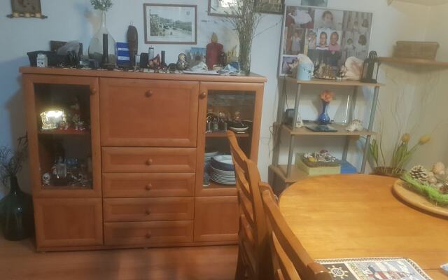 Lovely 2-bed House in Klarici Close to Pula