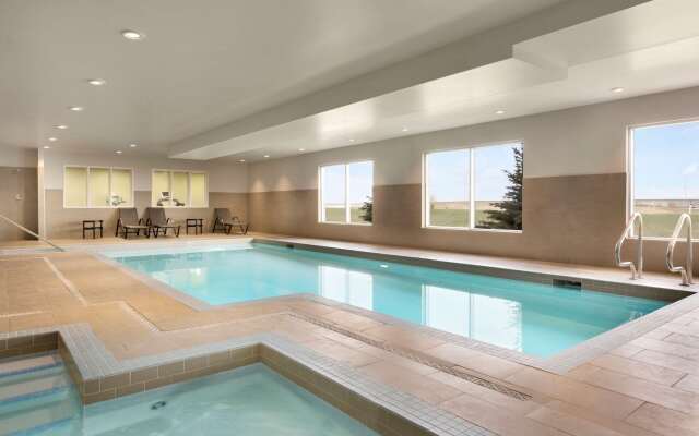 Fairfield Inn & Suites by Marriott Airdrie