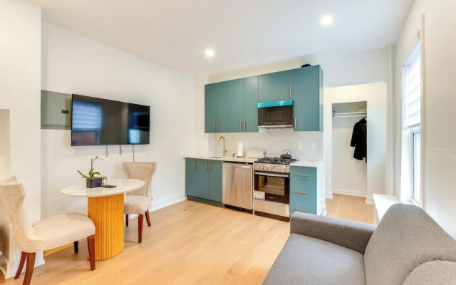 Centrally Located & Pet Friendly: Yonkers Studio!