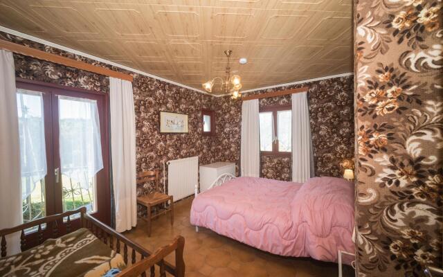 Quaint Holiday Home In Girmont-Val-d'Ajol with Private Terrace