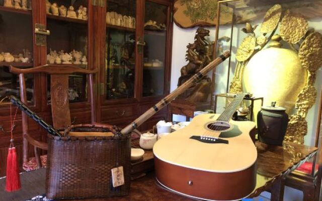 Yaqiu Courtyard Featured Hostel