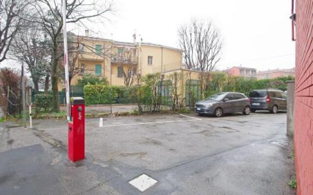 Bologna Citta Turrita Home