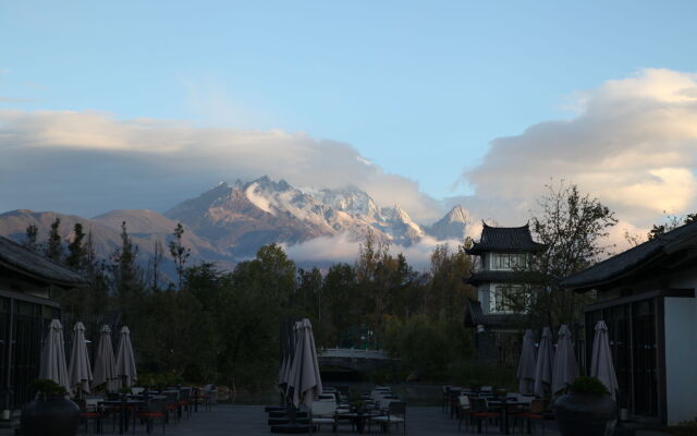 Pullman Lijiang Resort and Spa