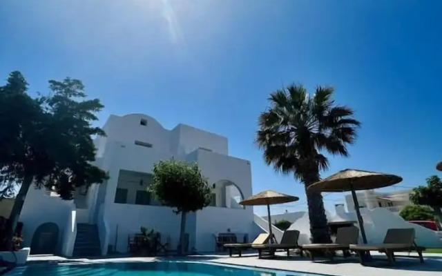 Santorini Villatzio Suites