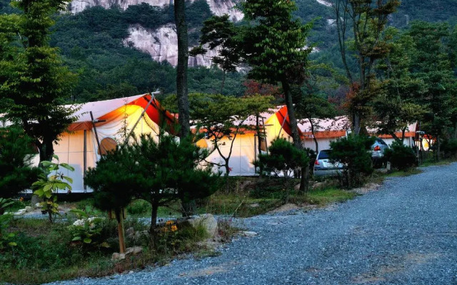 Pocheon Sanjeong Hosoo Glamping