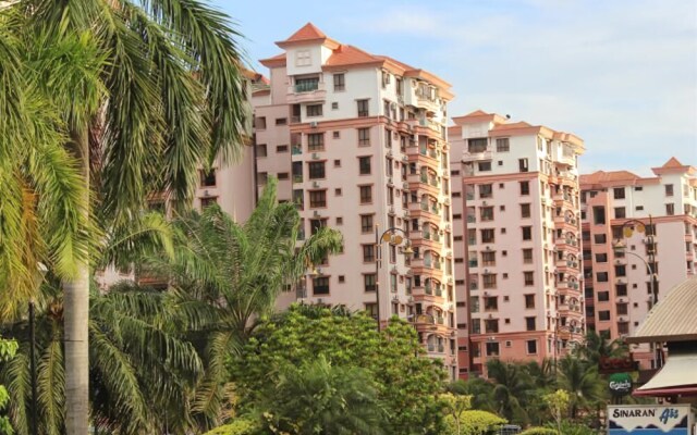 Marina Court@niza