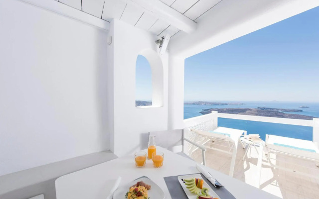 Aqua Luxury Suites