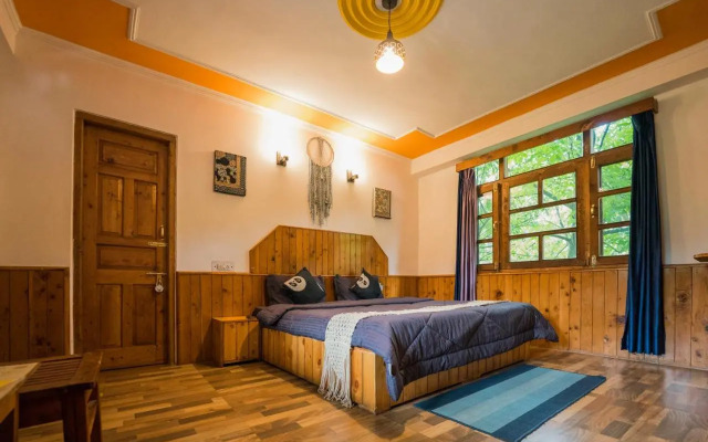 One Light Hostel