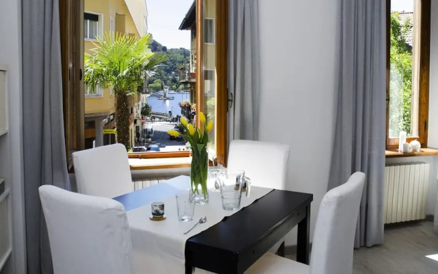 JOIVY Cute 1-bedroom flat next to Lake Como