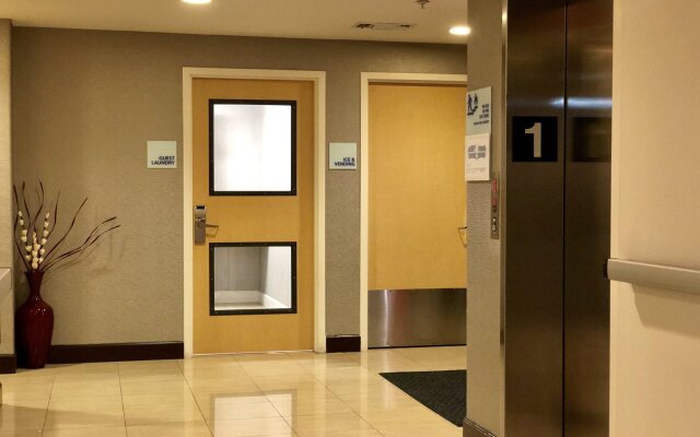 Holiday Inn Express Hotel & Suites Vacaville by IHG