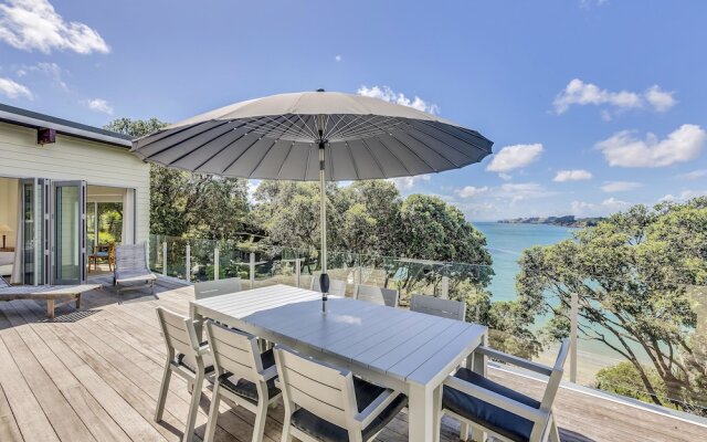 Absolute Beachfront Oneroa