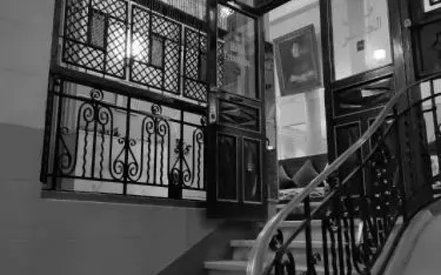Triomphe Hotel