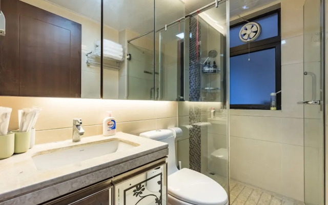 Locals Boutique Apartment Jiuzhou Port.5