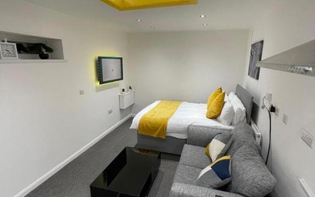 Balco Sherwood Studio (Adults Only)