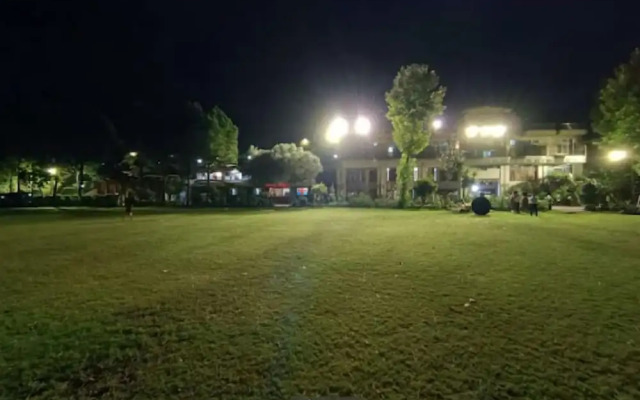 Green Palace Guest House