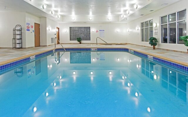Holiday Inn Express & Suites Buffalo by IHG