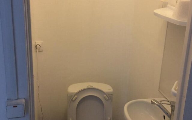 On Narimanova Lodging House 