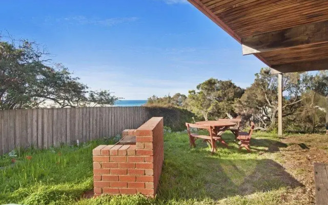 Breezy Bay Views