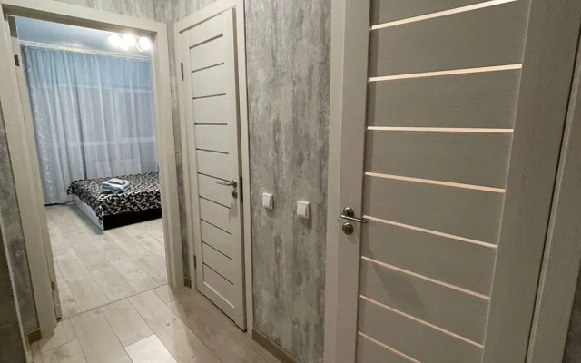 Сниму квартиру на улице Октябрьской Революции